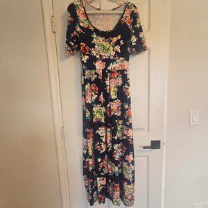 Sign Here Signature Clothing Sz S Floral Dress